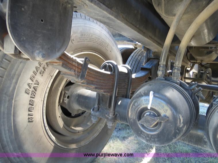 image for item B2478 2007 G&H 1700L 24' roll-off pup trailer