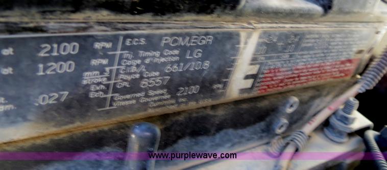 image for item B2479 2007 Peterbilt 357 roll-off semi truck