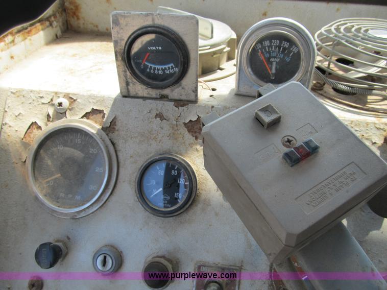 image for item B2731 FMC Link-Belt HC-108B truck crane