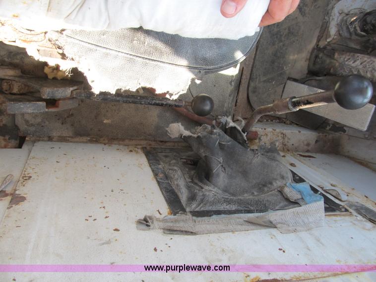 image for item B2731 FMC Link-Belt HC-108B truck crane