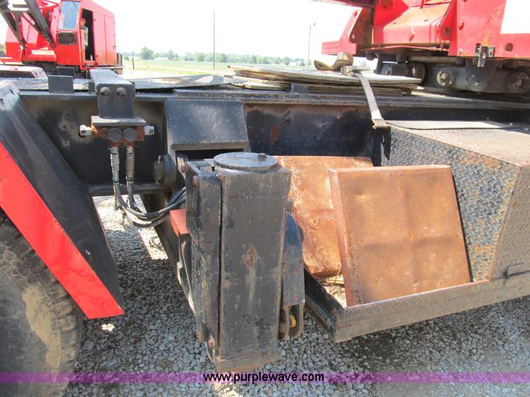 image for item B2731 FMC Link-Belt HC-108B truck crane