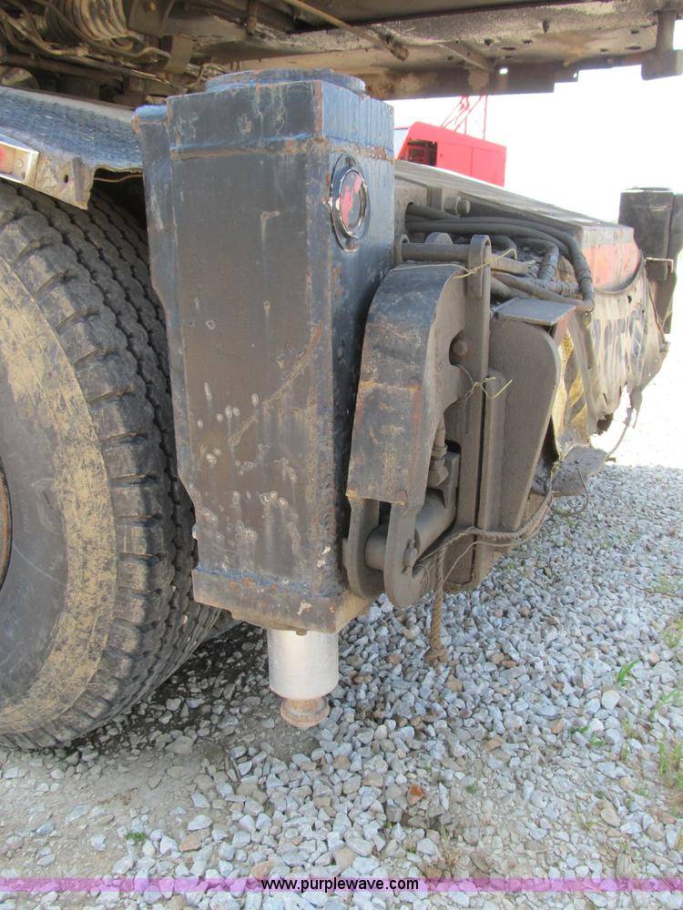 image for item B2731 FMC Link-Belt HC-108B truck crane