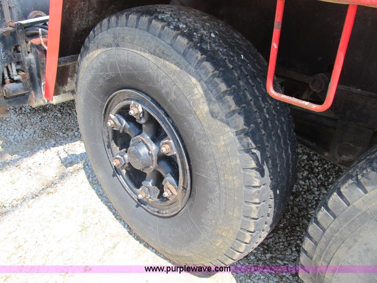 image for item B2731 FMC Link-Belt HC-108B truck crane