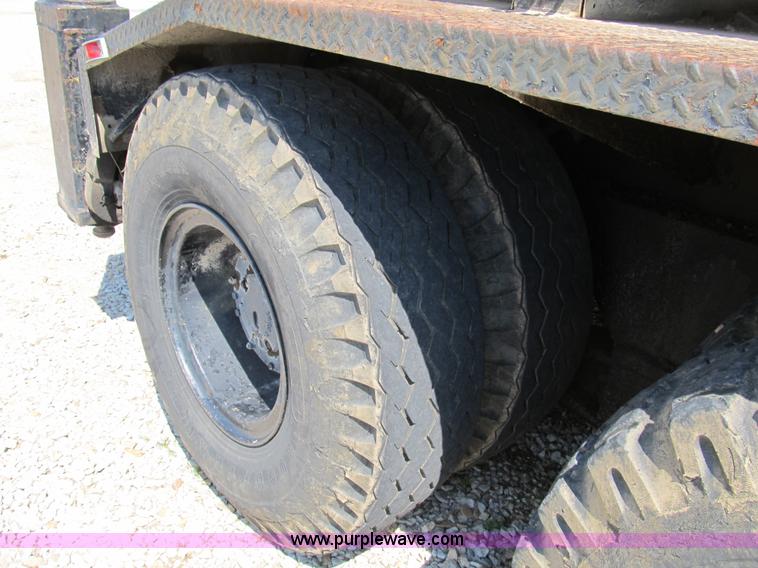 image for item B2731 FMC Link-Belt HC-108B truck crane