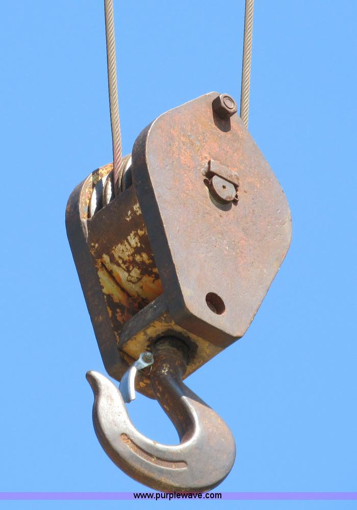 image for item B2732 Link-Belt  LS-108B crawler crane