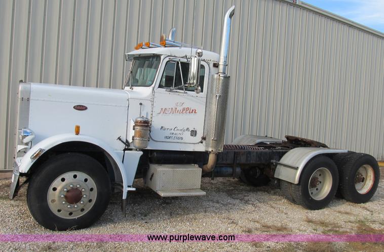 image for item B2860 1979 Peterbilt 359 semi truck