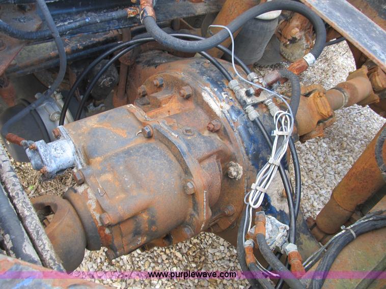 image for item B2860 1979 Peterbilt 359 semi truck