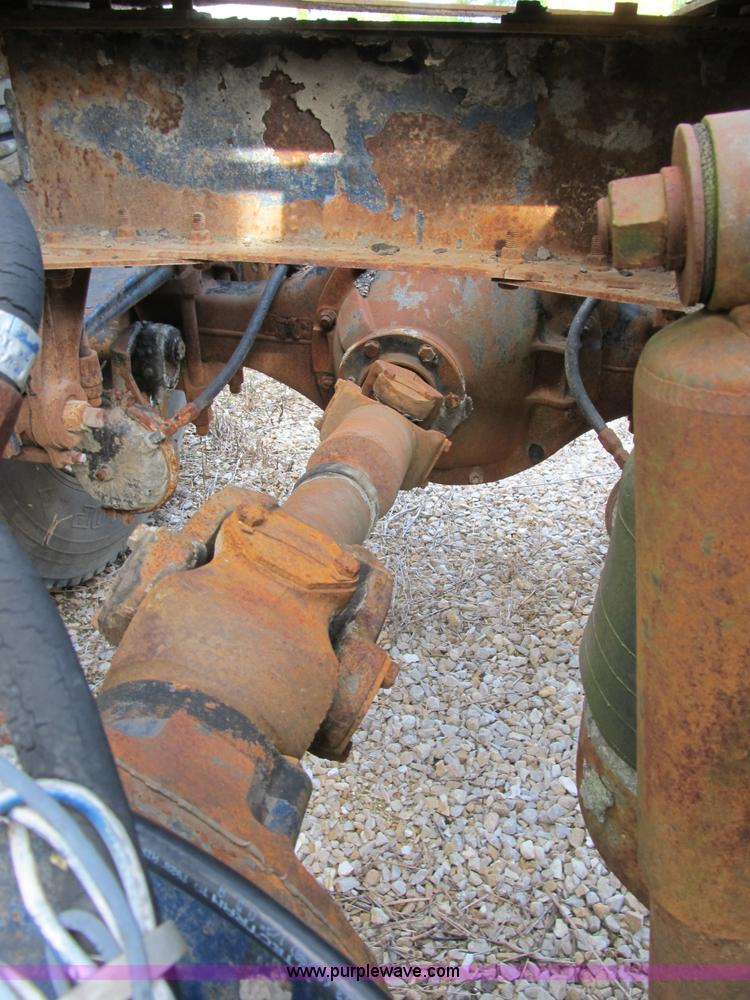 image for item B2860 1979 Peterbilt 359 semi truck