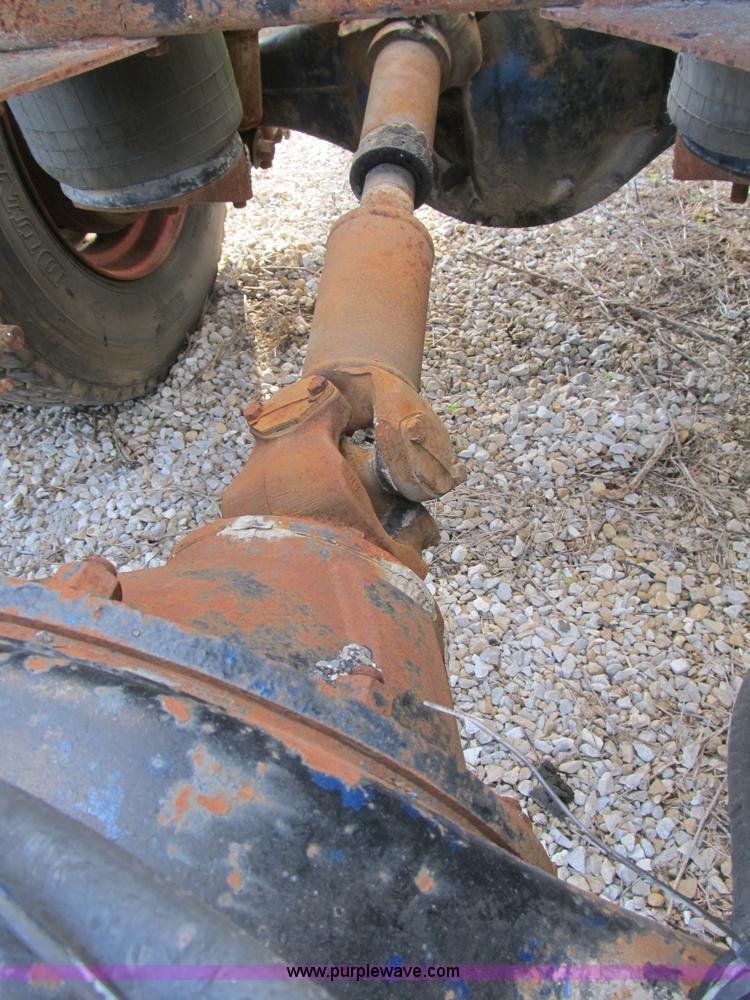 image for item B2860 1979 Peterbilt 359 semi truck