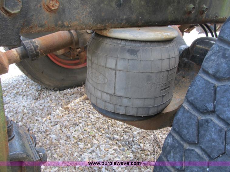 image for item B2860 1979 Peterbilt 359 semi truck