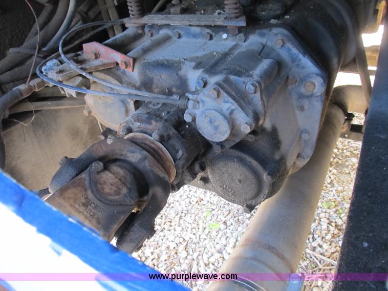 image for item B2860 1979 Peterbilt 359 semi truck