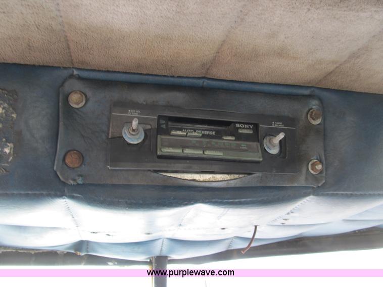 image for item B2860 1979 Peterbilt 359 semi truck