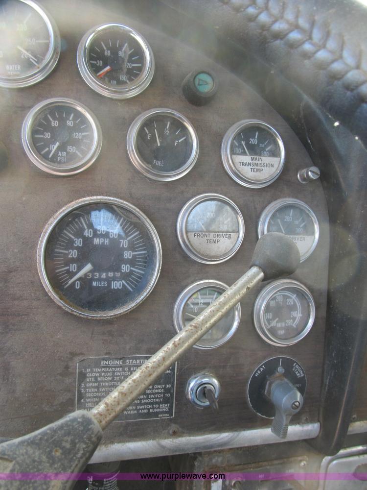 image for item B2860 1979 Peterbilt 359 semi truck