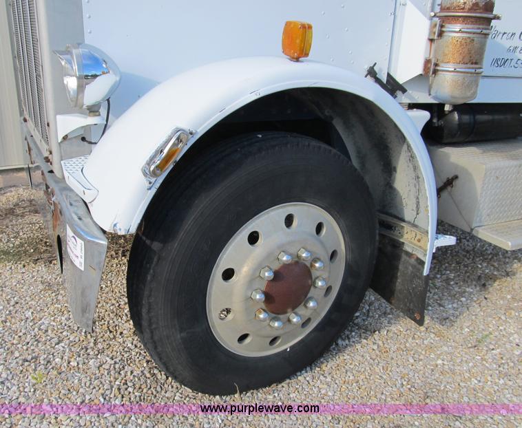 image for item B2860 1979 Peterbilt 359 semi truck
