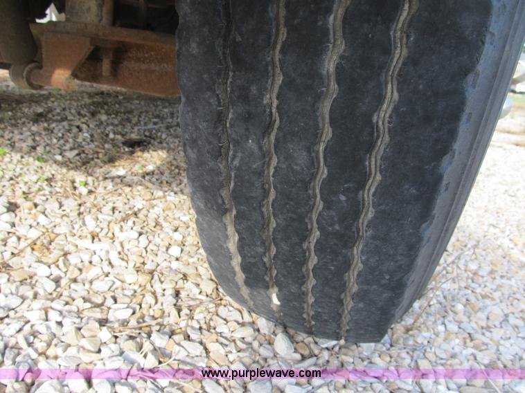 image for item B2860 1979 Peterbilt 359 semi truck