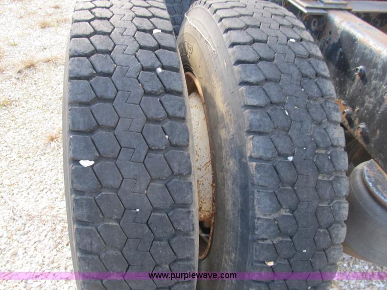 image for item B2860 1979 Peterbilt 359 semi truck