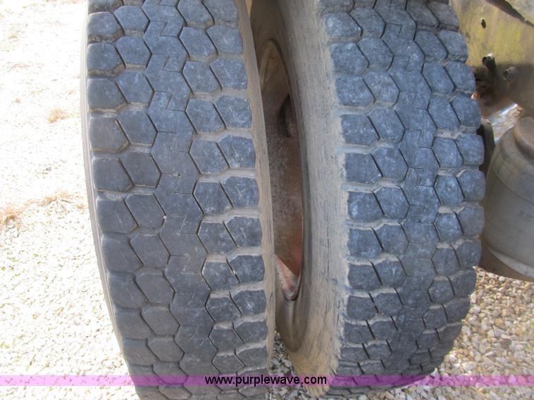 image for item B2860 1979 Peterbilt 359 semi truck