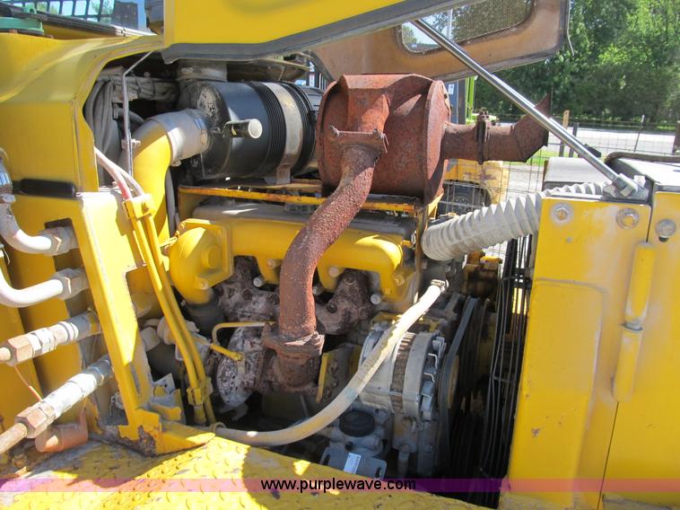 image for item B2873 ASV 4810 Posi-Track track skid steer