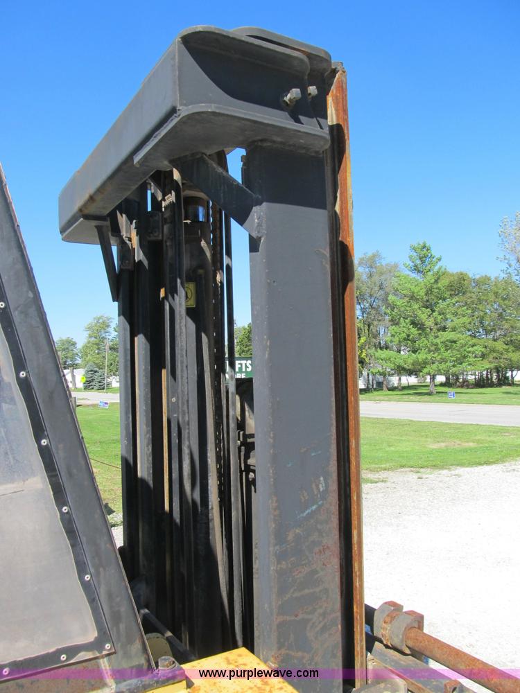 image for item B2874 Caterpillar R50 rough terrain forklift