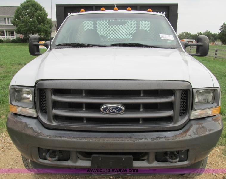 image for item B2878 2003 Ford F450 XL Super Duty dump truck