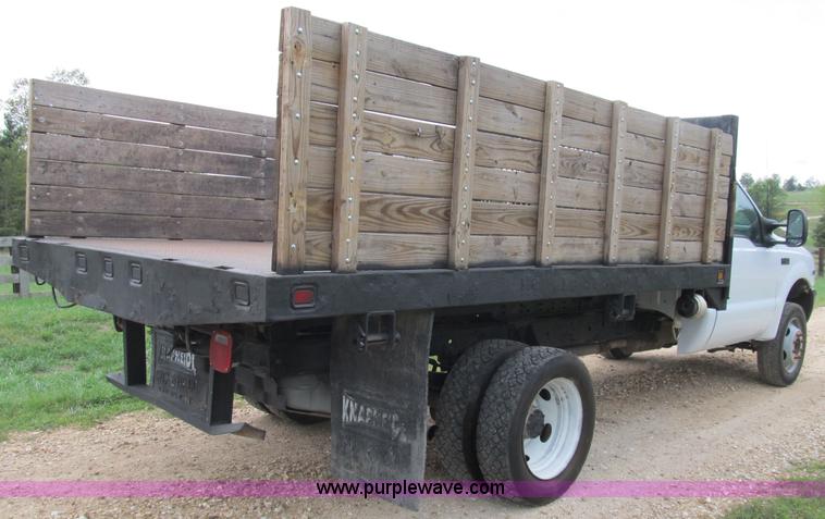 image for item B2878 2003 Ford F450 XL Super Duty dump truck
