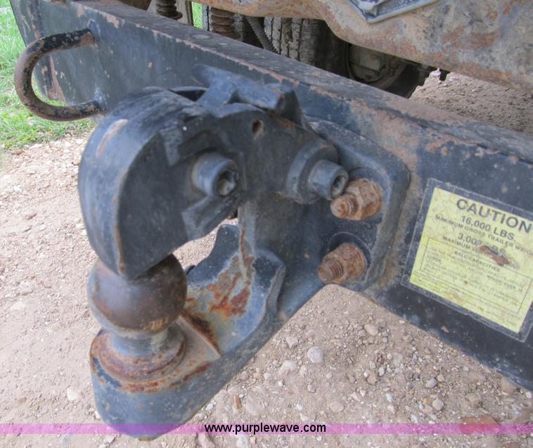 image for item B2881 1997 Ford F450 Super Duty flatbed pickup truck