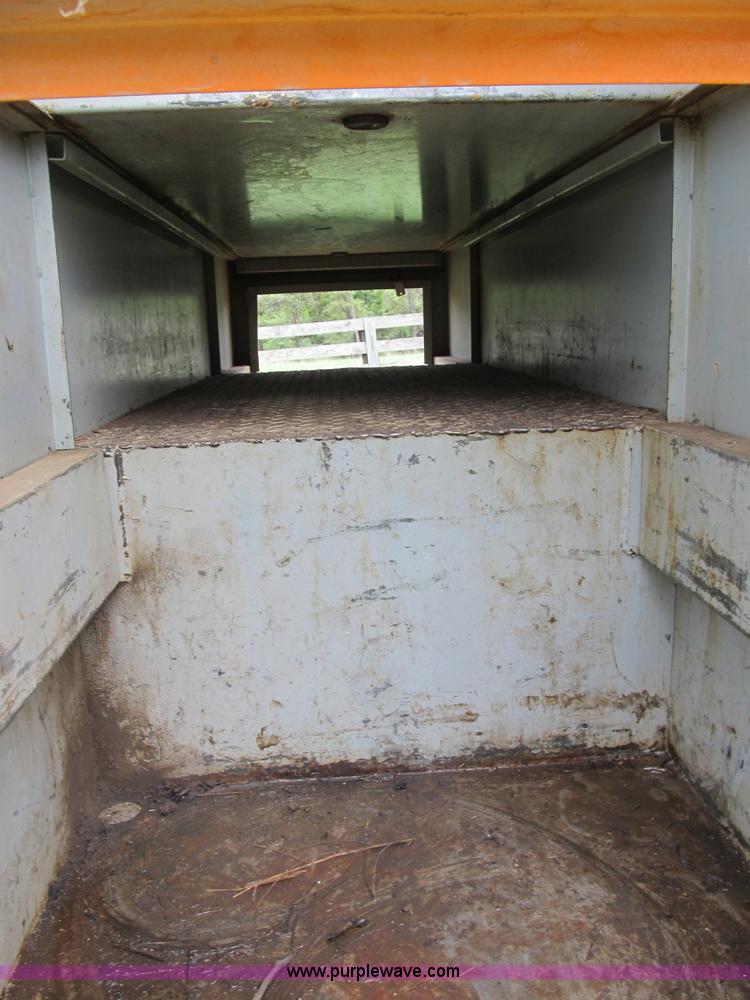 image for item B2881 1997 Ford F450 Super Duty flatbed pickup truck