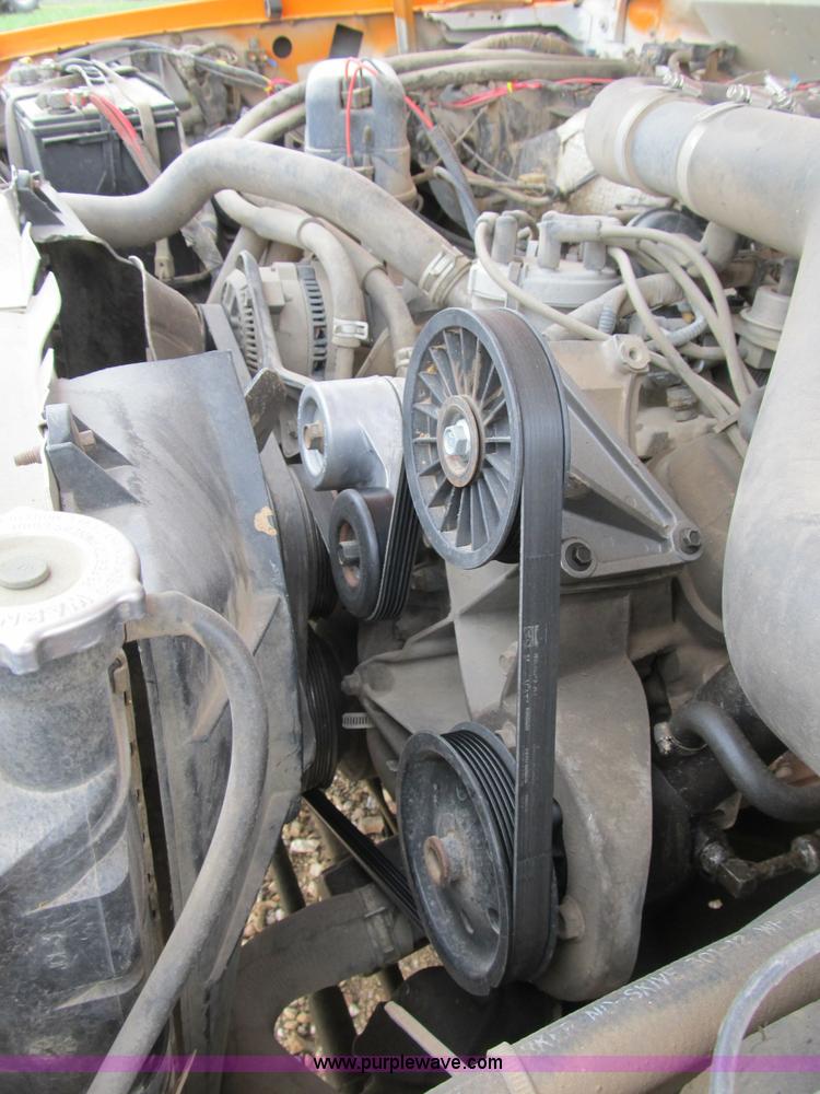 image for item B2881 1997 Ford F450 Super Duty flatbed pickup truck