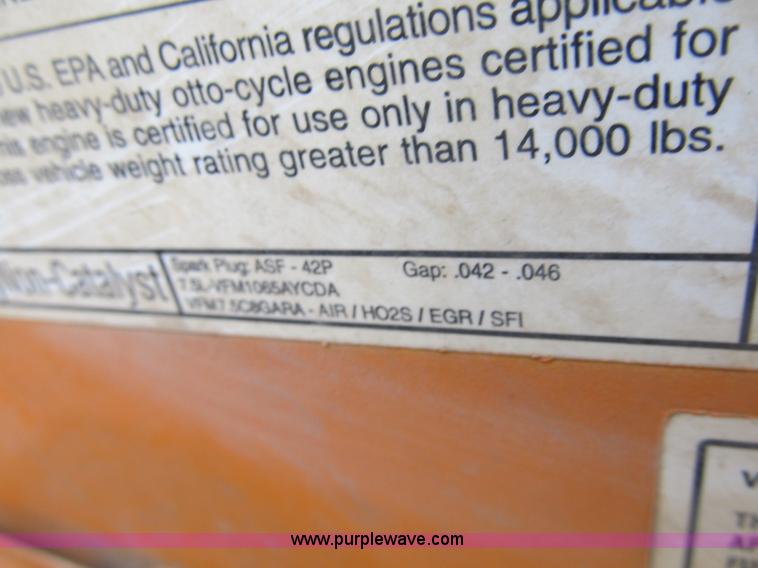 image for item B2881 1997 Ford F450 Super Duty flatbed pickup truck