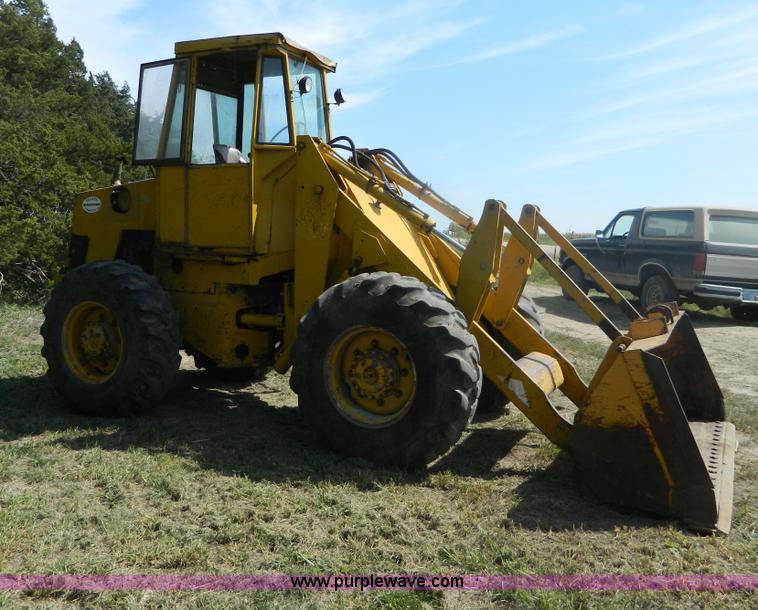 image for item B3887 Allis 840 wheel loader