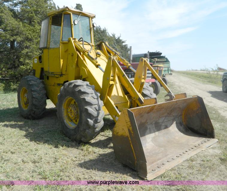 image for item B3887 Allis 840 wheel loader