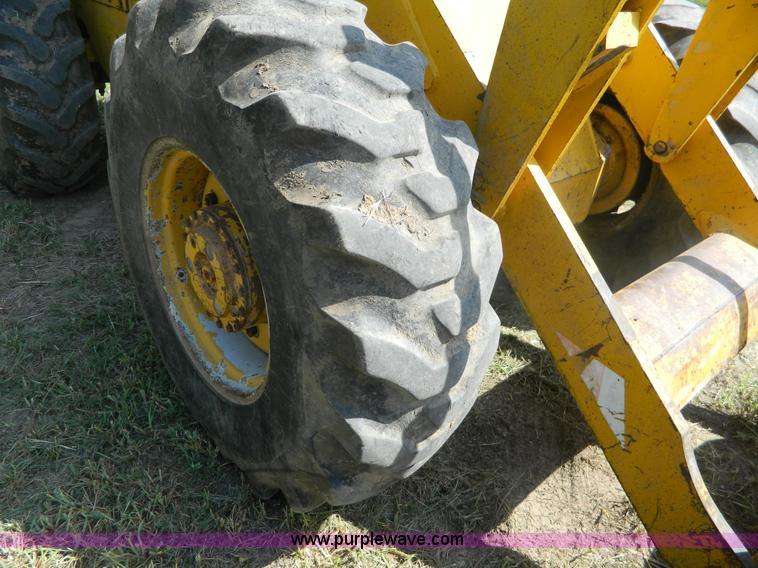 image for item B3887 Allis 840 wheel loader