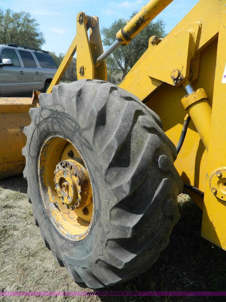 image for item B3887 Allis 840 wheel loader