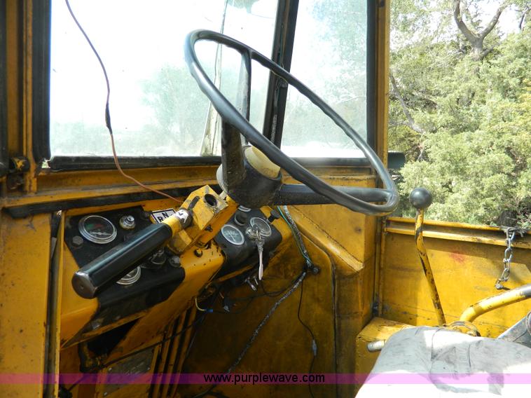 image for item B3887 Allis 840 wheel loader