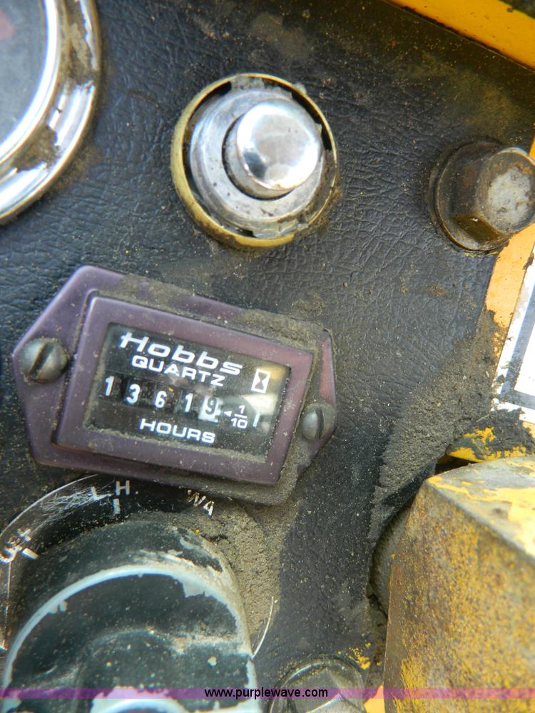 image for item B3887 Allis 840 wheel loader