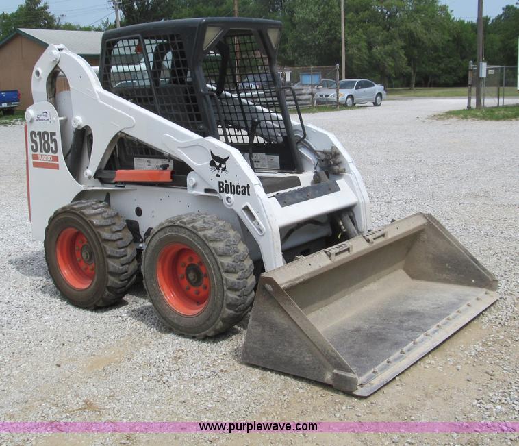 image for item B6377 2003 Bobcat S185 skid steer
