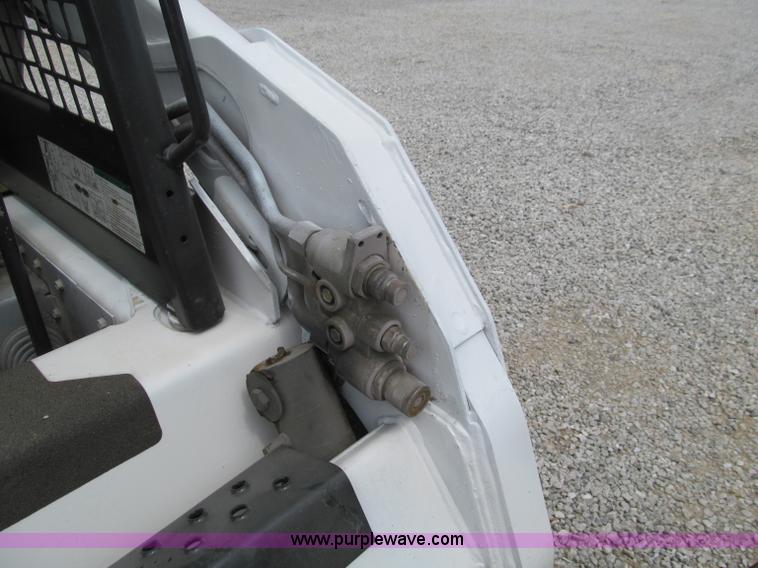 image for item B6377 2003 Bobcat S185 skid steer