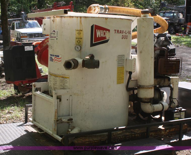 image for item B6993 Trav-L-Vac 300 vacuum unit