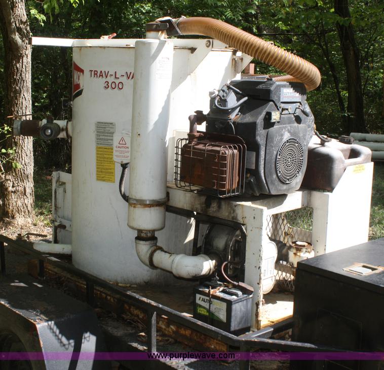 image for item B6993 Trav-L-Vac 300 vacuum unit