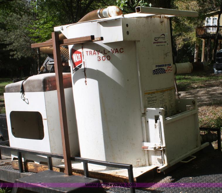 image for item B6993 Trav-L-Vac 300 vacuum unit