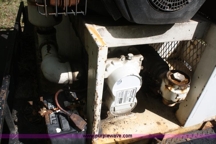 image for item B6993 Trav-L-Vac 300 vacuum unit