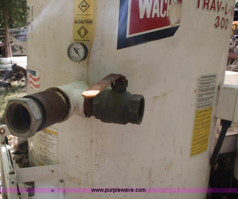 image for item B6993 Trav-L-Vac 300 vacuum unit