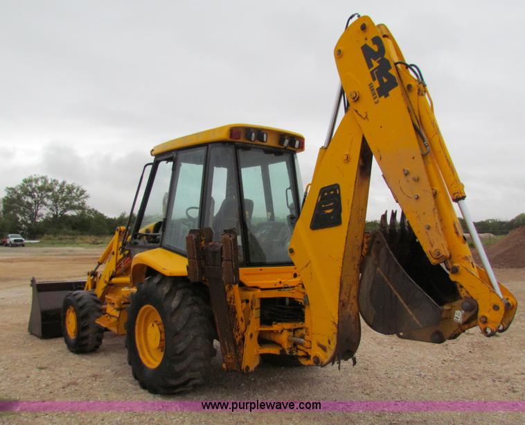 image for item B7428 JCB 214 Series III backhoe