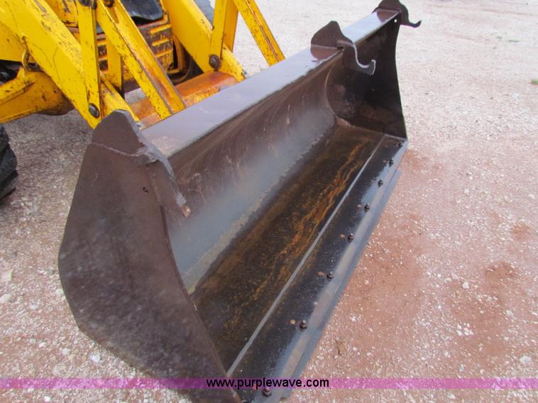 image for item B7428 JCB 214 Series III backhoe