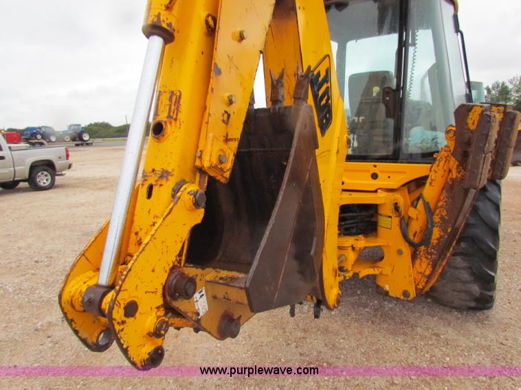image for item B7428 JCB 214 Series III backhoe