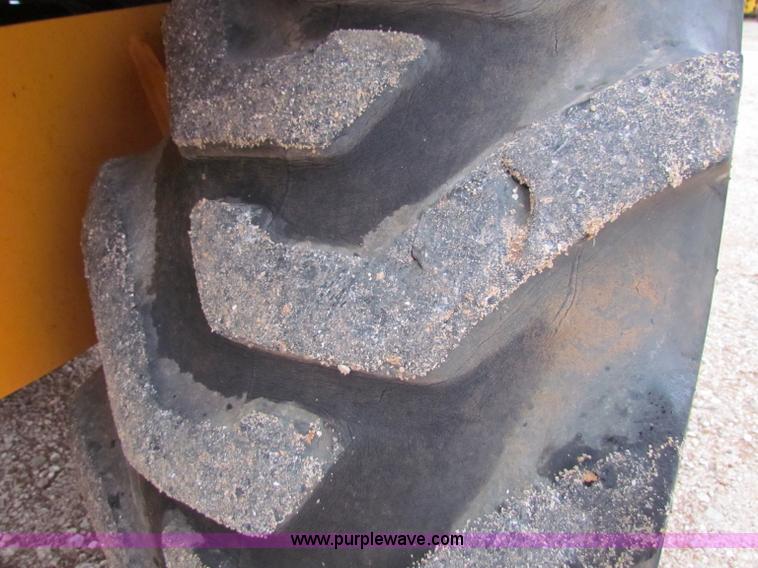 image for item B7428 JCB 214 Series III backhoe