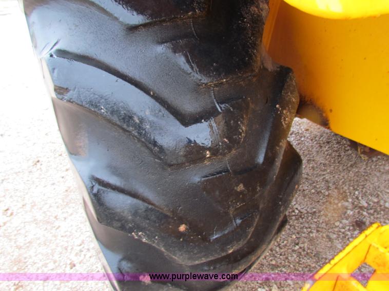 image for item B7428 JCB 214 Series III backhoe