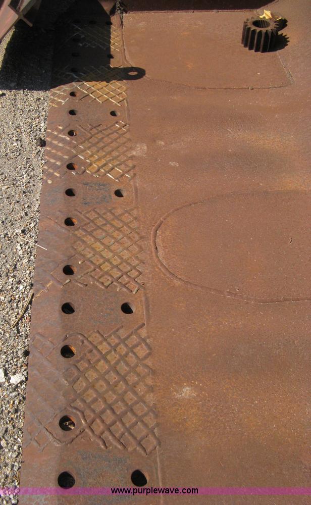 image for item B8007 Caterpillar loader bucket