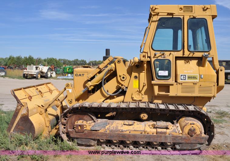 image for item C3018 1979 Caterpillar 955L track loader