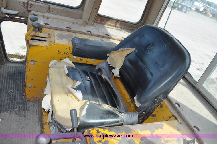 image for item C3018 1979 Caterpillar 955L track loader